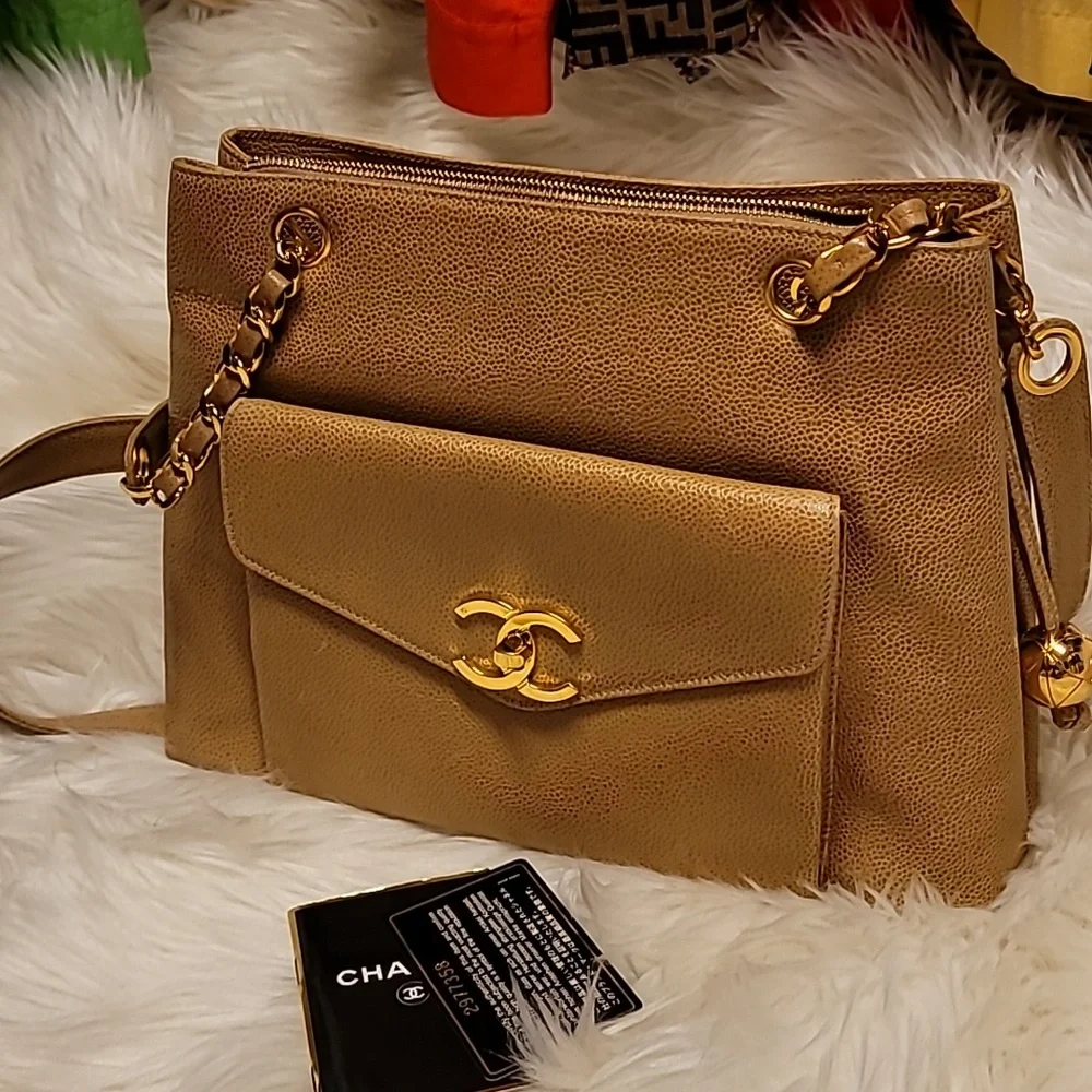 Vintage Chanel Shoulder Bag - Picture 8 of 15